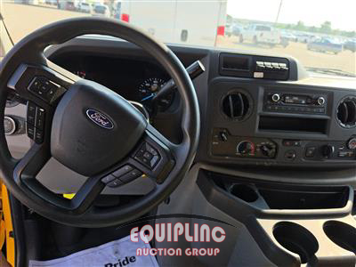 2022 Ford E350 4X2 S/A 16FT BOX TRUCK