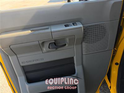 2022 Ford E350 4X2 S/A 16FT BOX TRUCK