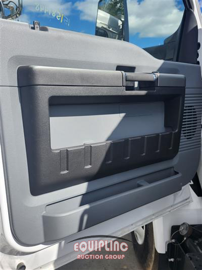 2025 Ford F750 4X2 S/A CAB AND CHASSIS T