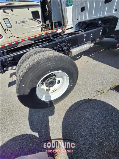 2025 Ford F750 4X2 S/A CAB AND CHASSIS T