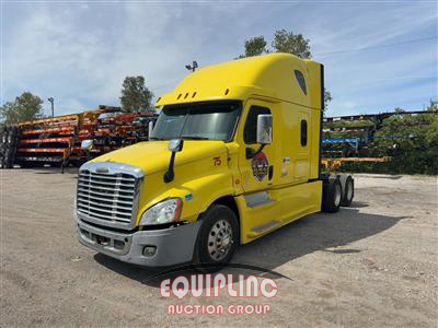 2018 Freightliner CASCADIA 6X4 T/A SLEEPER TRUCK