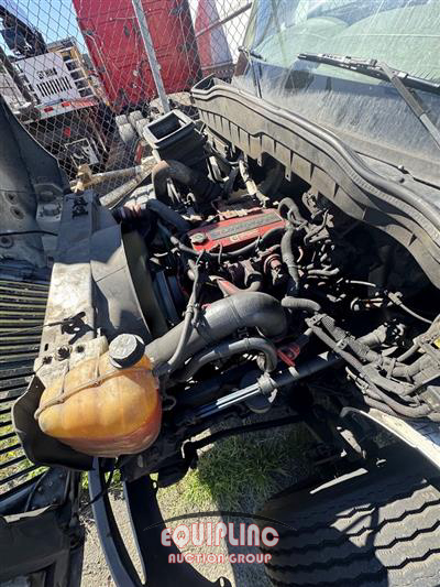 2018 International 4300 4X2 26FT NON CDL BOX TRUC