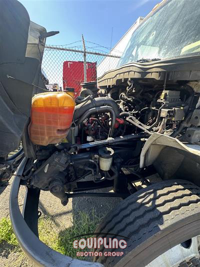 2018 International 4300 4X2 26FT NON CDL BOX TRUC
