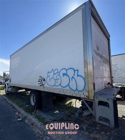 2018 International 4300 4X2 26FT NON CDL BOX TRUC
