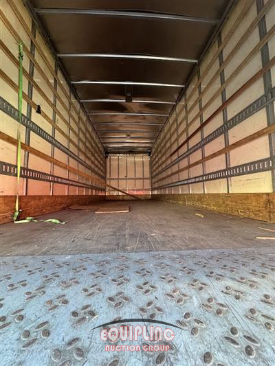 2018 International 4300 4X2 26FT NON CDL BOX TRUC