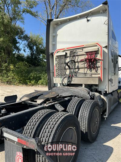 2021 Kenworth T680 6X4 T/A SLEEPER TRUCK TRA