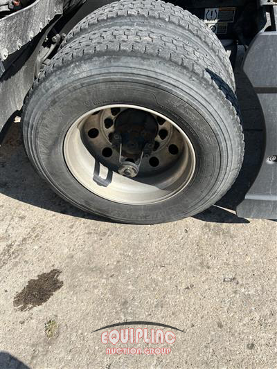 2021 Kenworth T680 6X4 T/A SLEEPER TRUCK TRA