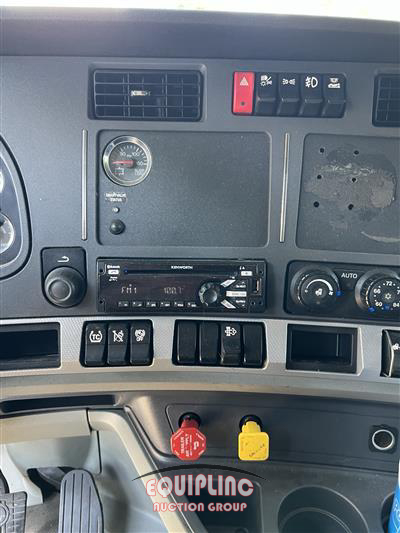 2021 Kenworth T680 6X4 T/A SLEEPER TRUCK TRA