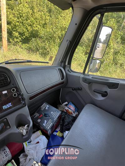 2020 Freightliner M2