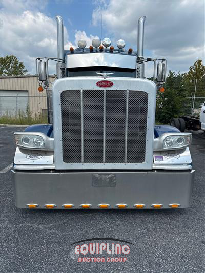 2019 Peterbilt 389 T/A 6X4 SLEEPER TRUCK TRAC