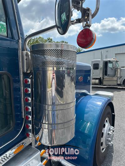 2019 Peterbilt 389 T/A 6X4 SLEEPER TRUCK TRAC