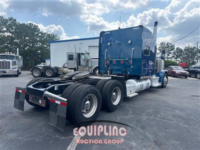 2019 Peterbilt 389 T/A 6X4 SLEEPER TRUCK TRAC