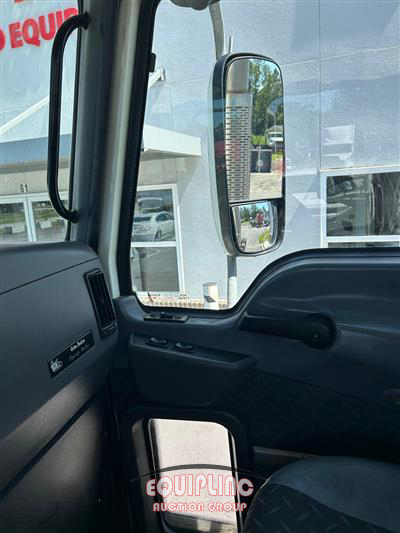 2014 Mack Pinnacle