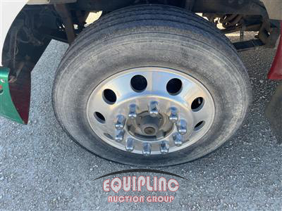 2005 Kenworth T300 4X2 S/A DAY CAB TOTER TRU
