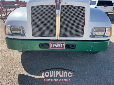 2005 Kenworth T300 4X2 S/A DAY CAB TOTER TRU