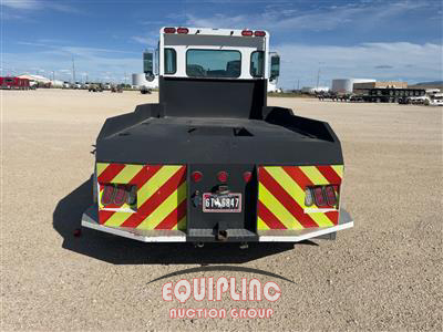 2005 Kenworth T300 4X2 S/A DAY CAB TOTER TRU