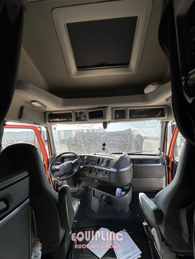 2020 Volvo VNL760 6X4 T/A SLEEPER TRUCK T