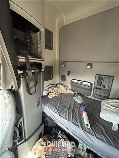 2020 Volvo VNL760 6X4 T/A SLEEPER TRUCK T