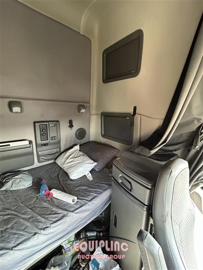 2020 Volvo VNL760 6X4 T/A SLEEPER TRUCK T