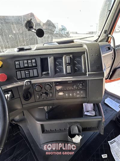 2020 Volvo VNL760 6X4 T/A SLEEPER TRUCK T