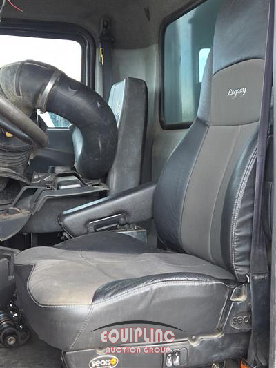 2016 Mack CXU612 TRI/A DUMP TRUCK