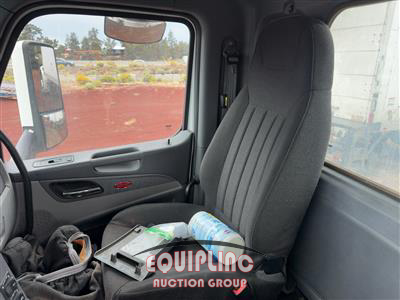 2017 Peterbilt 579 6X4 T/A DAY CAB TRUCK