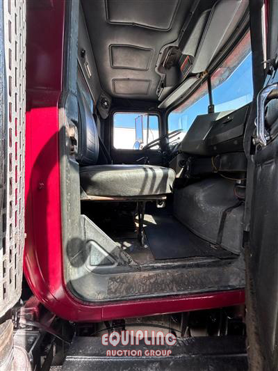 1989 Mack DM