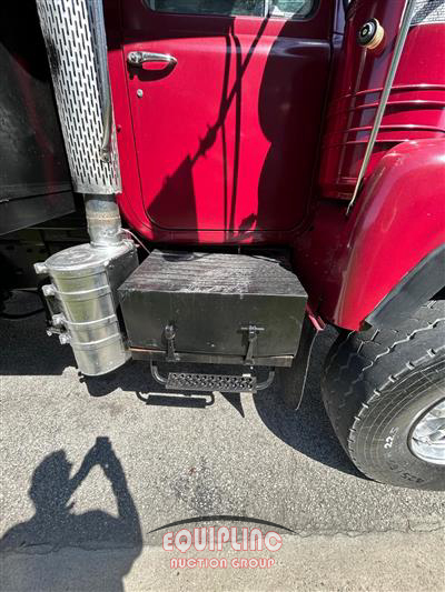 1989 Mack DM