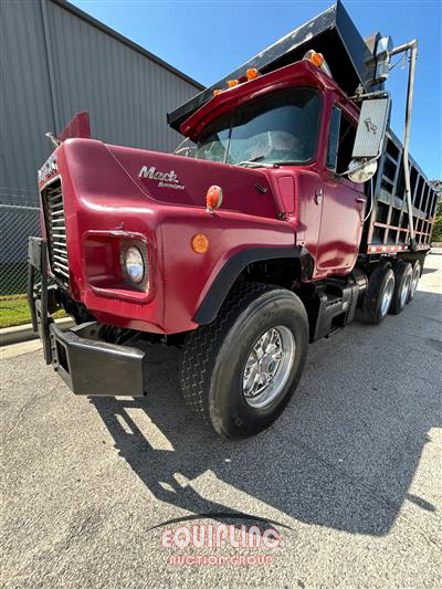 1989 Mack DM