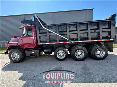 1989 Mack DM