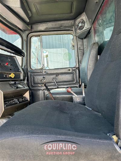 1989 Mack DM