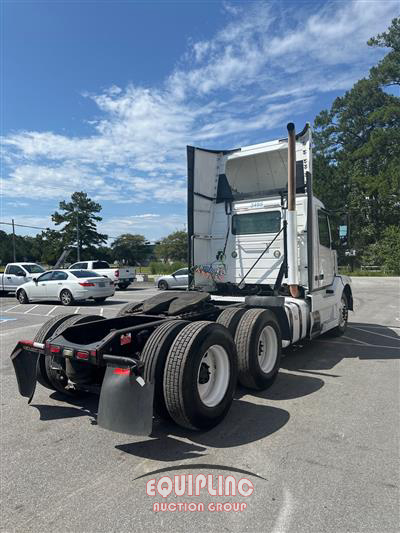 2014 Volvo VNL