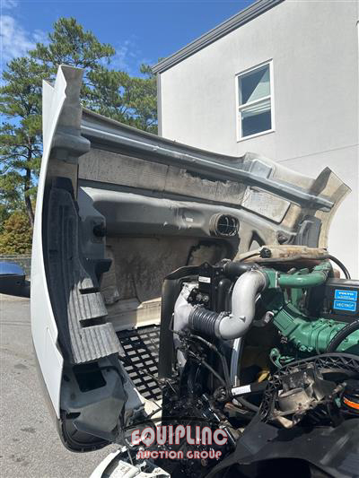 2014 Volvo VNL