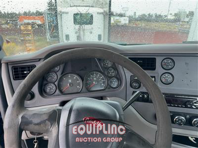 2016 Peterbilt 579 6X4 T/A DAY CAB TRUCK