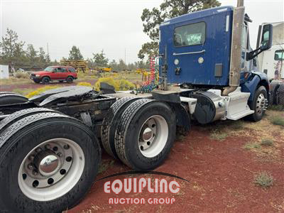 2016 Peterbilt 579 6X4 T/A DAY CAB TRUCK