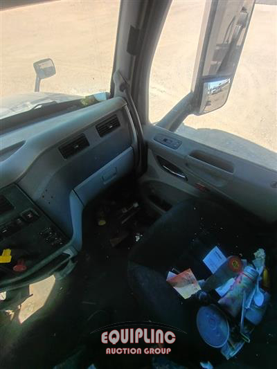 2019 Peterbilt 579 6X4 T/A SLEEPER TRUCK TRAC