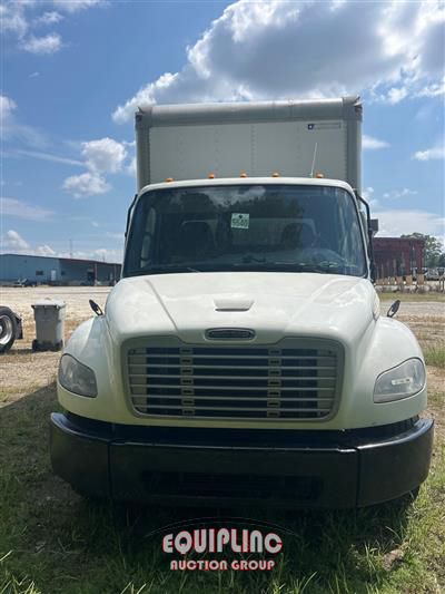 2017 Freightliner M2 106 S/A 26FT BOX TRUCK