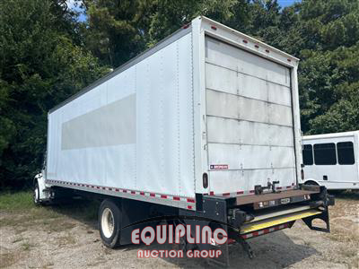 2017 Freightliner M2 106 S/A 26FT BOX TRUCK