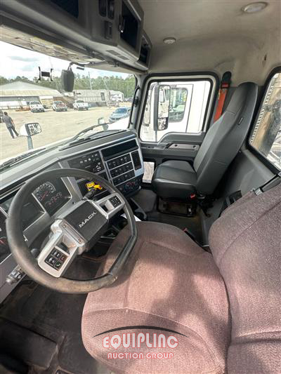 2020 Mack Anthem 64T