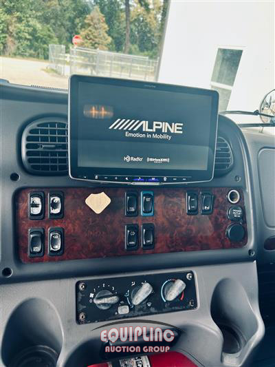 2014 Freightliner M2