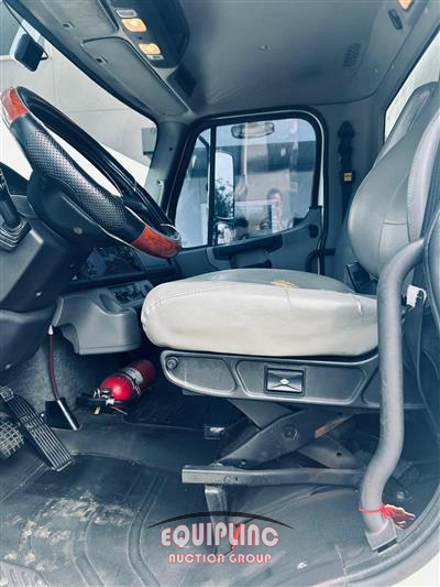 2014 Freightliner M2
