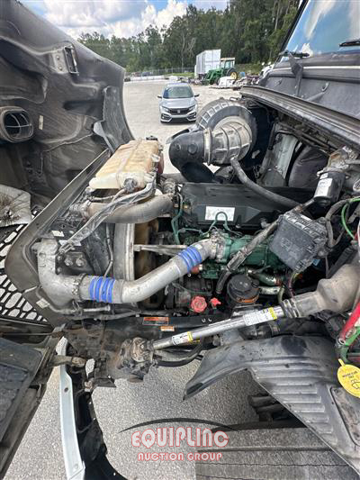 2019 Volvo VNR64T