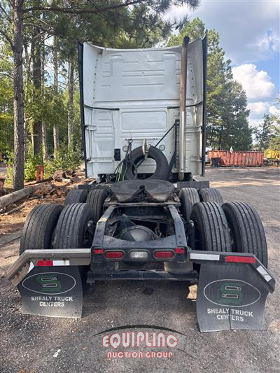 2023 Volvo VNL