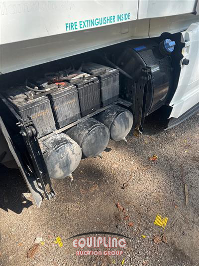 2023 Volvo VNL