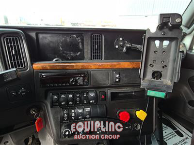 2019 International LT625 6X4 T/A SLEEPER TRUCK TR