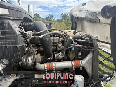 2024 Freightliner CASCADIA 6X4 T/A SLEEPER TRUCK