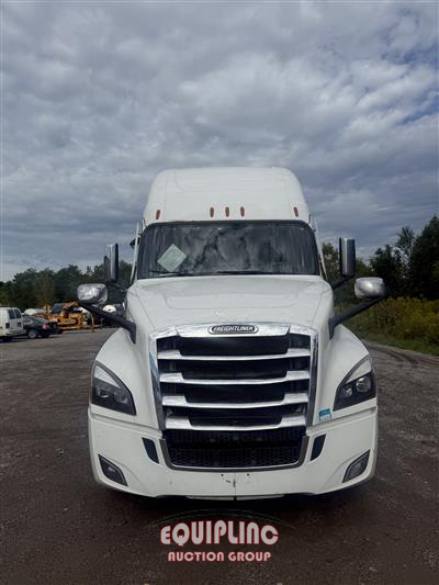 2024 Freightliner CASCADIA 6X4 T/A SLEEPER TRUCK