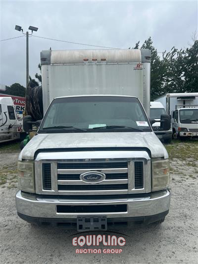 2013 Ford E-350