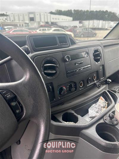 2013 Ford E-350