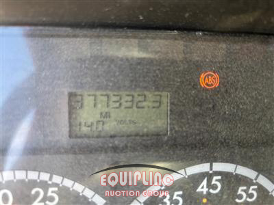 2011 Freightliner M2